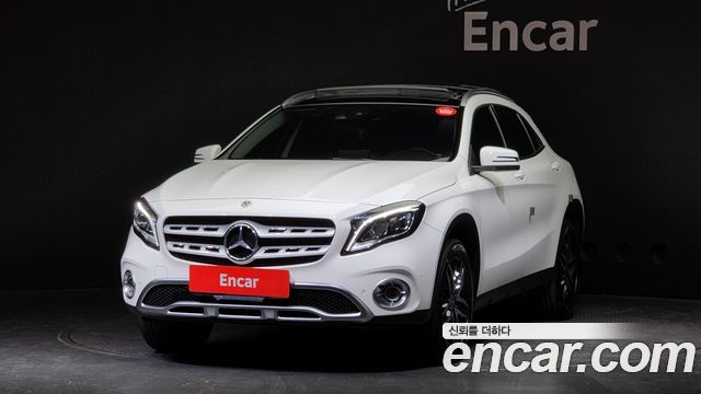 Mercedes-Benz GLA-Class X156