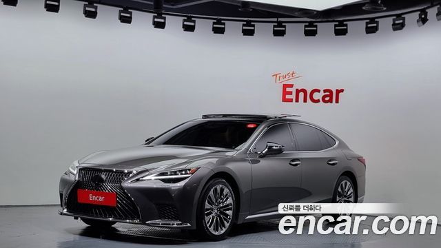 Lexus LS500 5th Gen