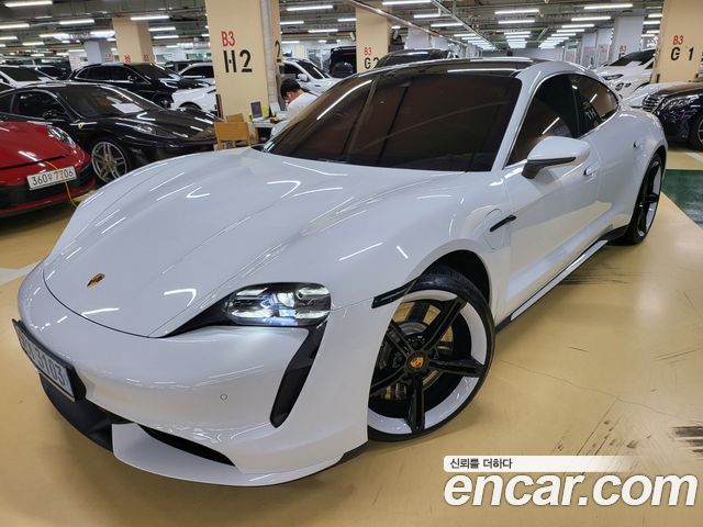 Porsche Taycan