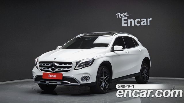 Mercedes-Benz GLA-Class X156