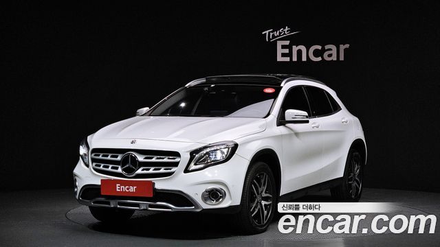 Mercedes-Benz GLA-Class X156