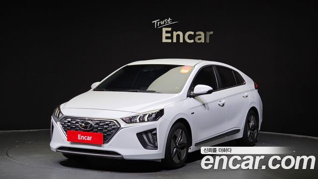 Hyundai The new IONIQ Hybrid