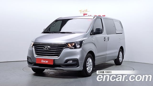 Hyundai The New Grand Starex