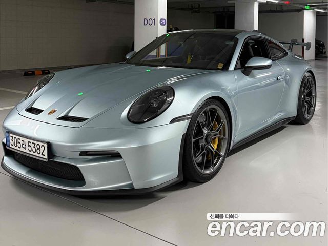 Porsche 911 (992)