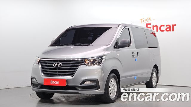 Hyundai The New Grand Starex