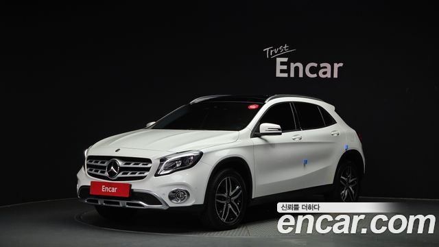Mercedes-Benz GLA-Class X156