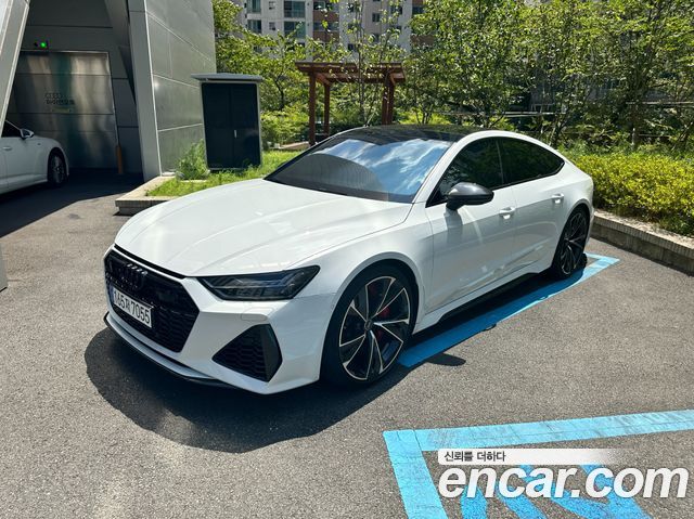 Audi RS7 (4K)