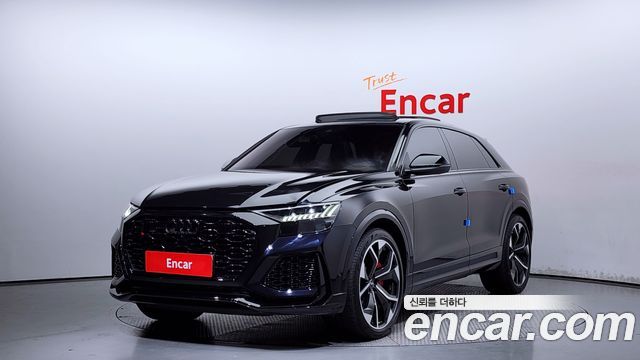 Audi RSQ8 (4M)