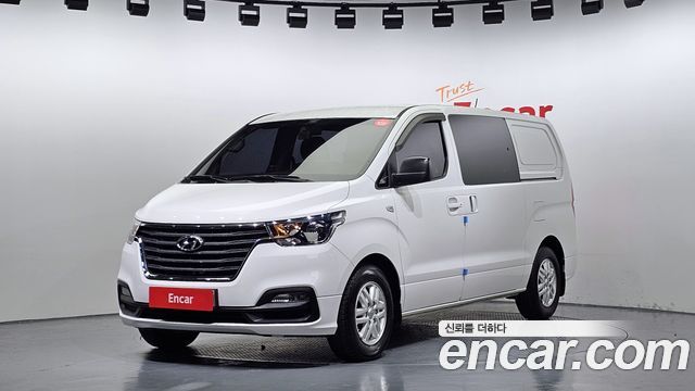 Hyundai The New Grand Starex