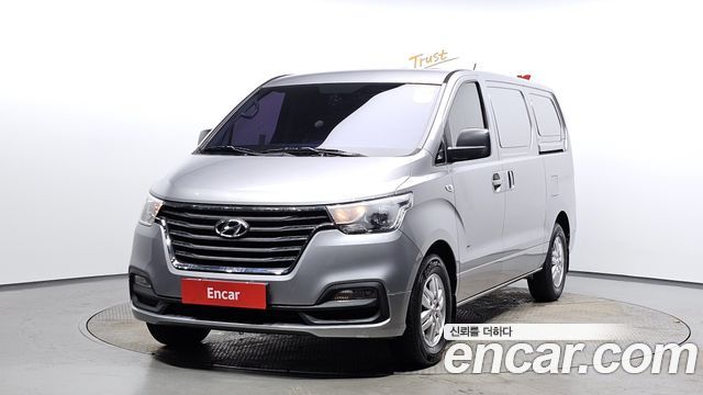 Hyundai The New Grand Starex