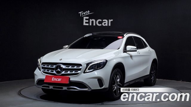 Mercedes-Benz GLA-Class X156