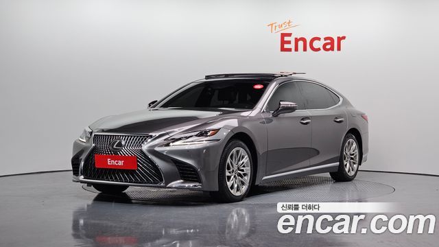 Lexus LS500 5th Gen