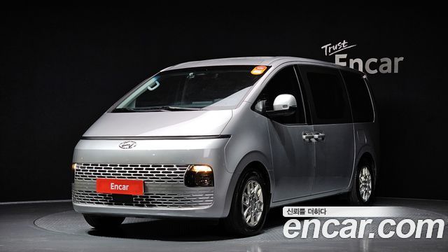Hyundai Staria