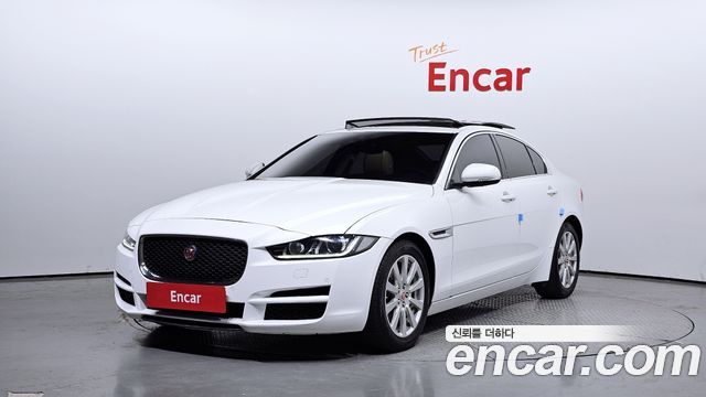 Jaguar XE