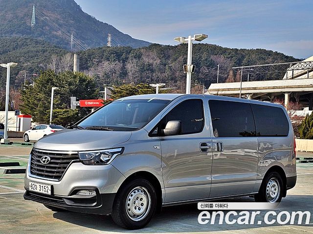 Hyundai The New Grand Starex