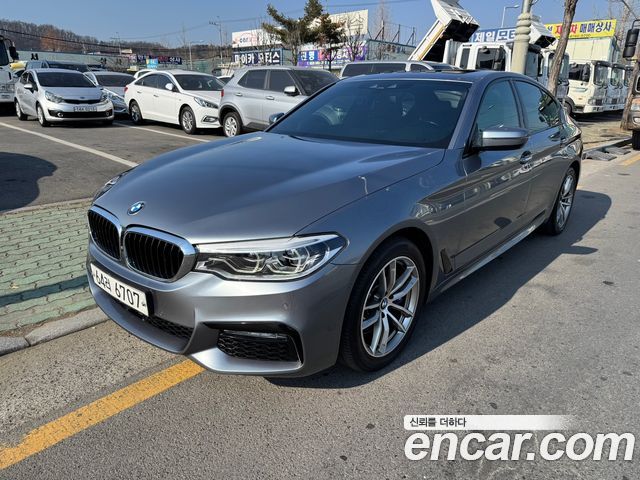 BMW 5 Series (G30)