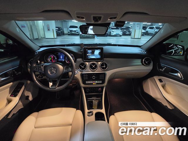 Mercedes-Benz GLA-Class X156