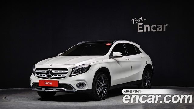 Mercedes-Benz GLA-Class X156