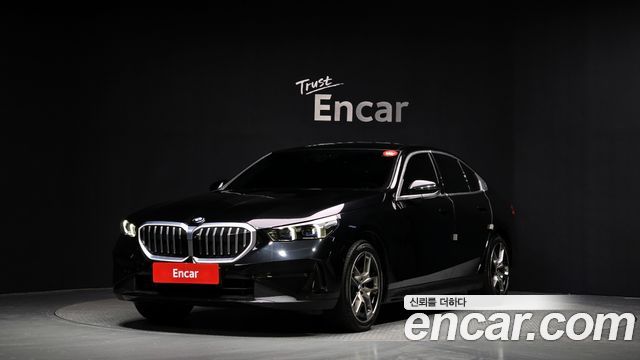 BMW 5 Series (G60)