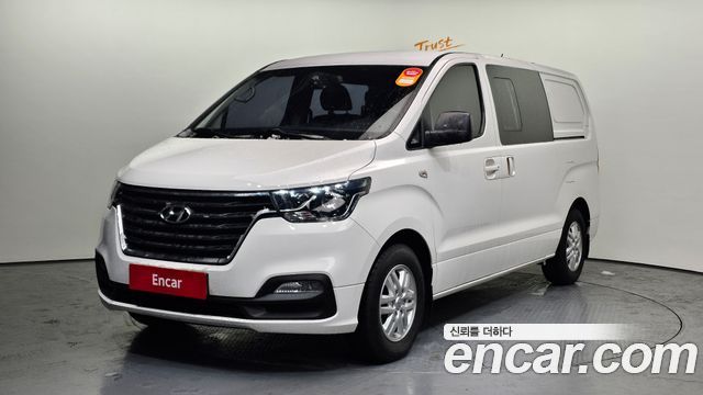 Hyundai The New Grand Starex