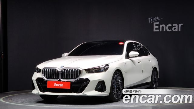 BMW 5 Series (G60)