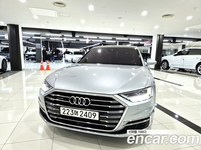 Audi A8 (D5)