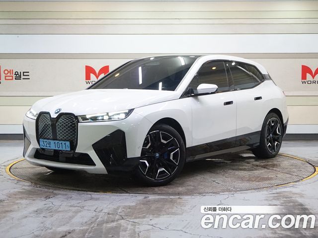 BMW iX