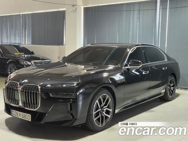 BMW 7 Series (G70)