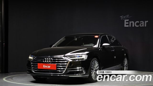 Audi A8 (D5)