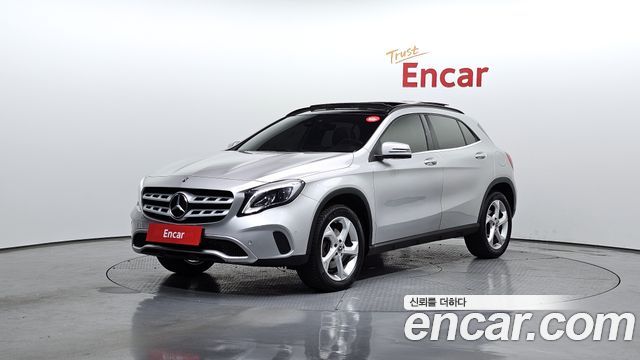 Mercedes-Benz GLA-Class X156