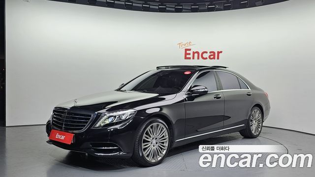 Mercedes-Benz S-Class W222