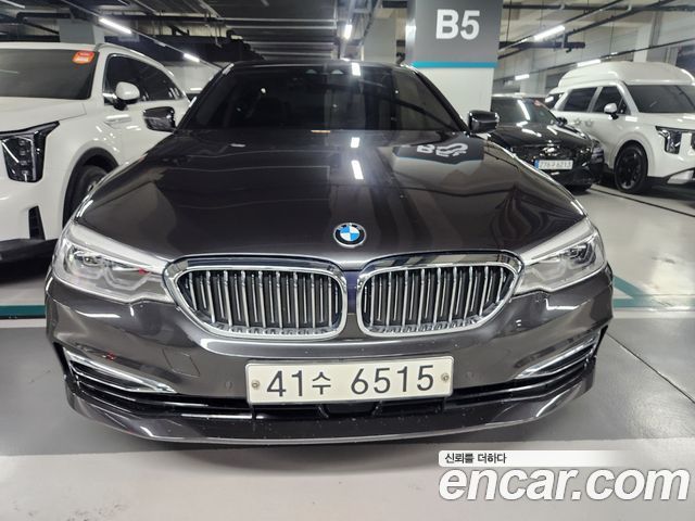 BMW 5 Series (G30)