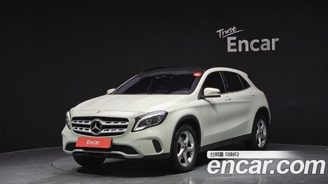 Mercedes-Benz GLA-Class X156