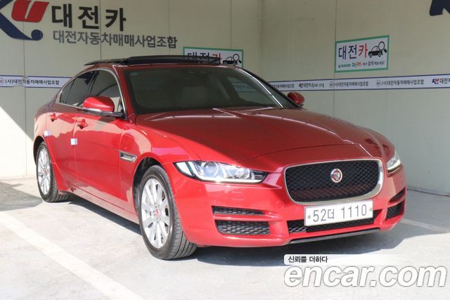 Jaguar XE