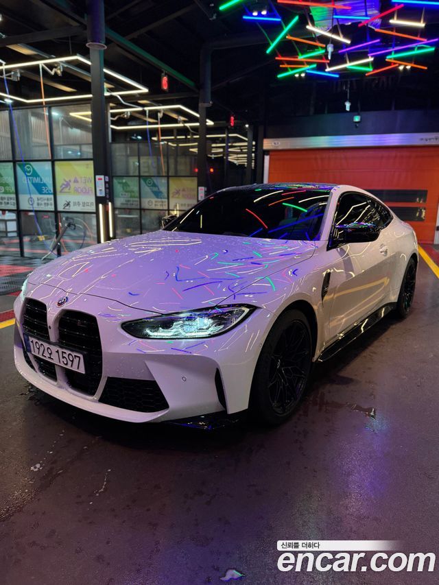 BMW M4 (G82)