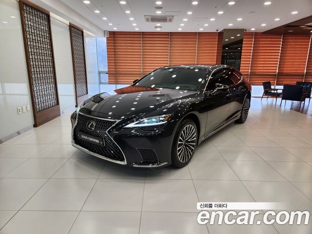 Lexus LS500 5th Gen