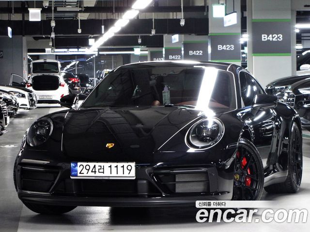 Porsche 911 (992)