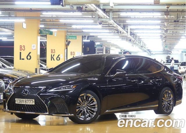Lexus LS500 5th Gen