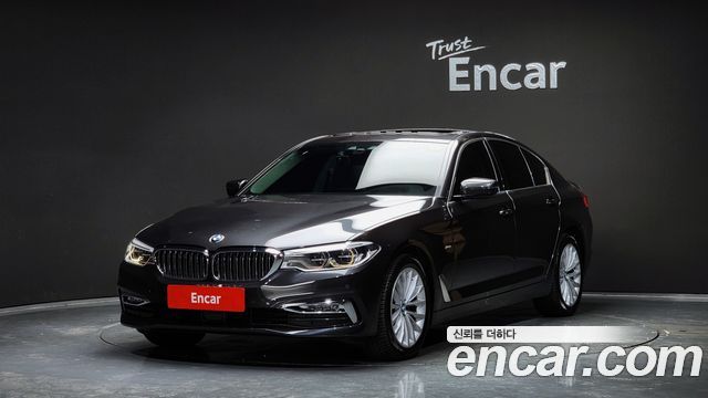BMW 5 Series (G30)