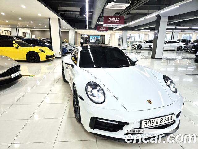 Porsche 911 (992)