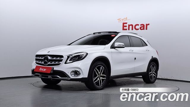 Mercedes-Benz GLA-Class X156