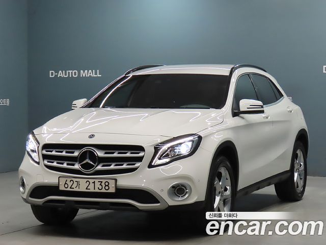 Mercedes-Benz GLA-Class X156