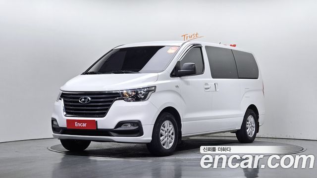 Hyundai The New Grand Starex