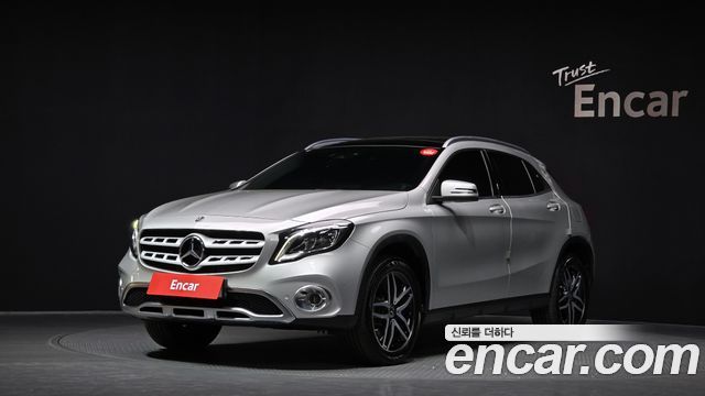 Mercedes-Benz GLA-Class X156