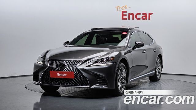 Lexus LS500 5th Gen