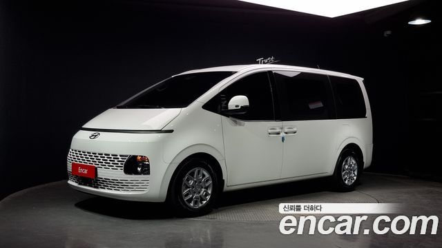 Hyundai Staria