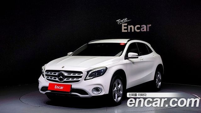 Mercedes-Benz GLA-Class X156