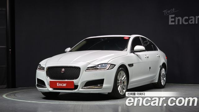 Jaguar XF (X260)
