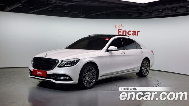 Mercedes-Benz S-Class W222