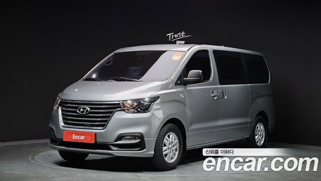 Hyundai The New Grand Starex